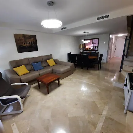 Dom wakacyjny Vivienda Adosada Con Entrada Independiente